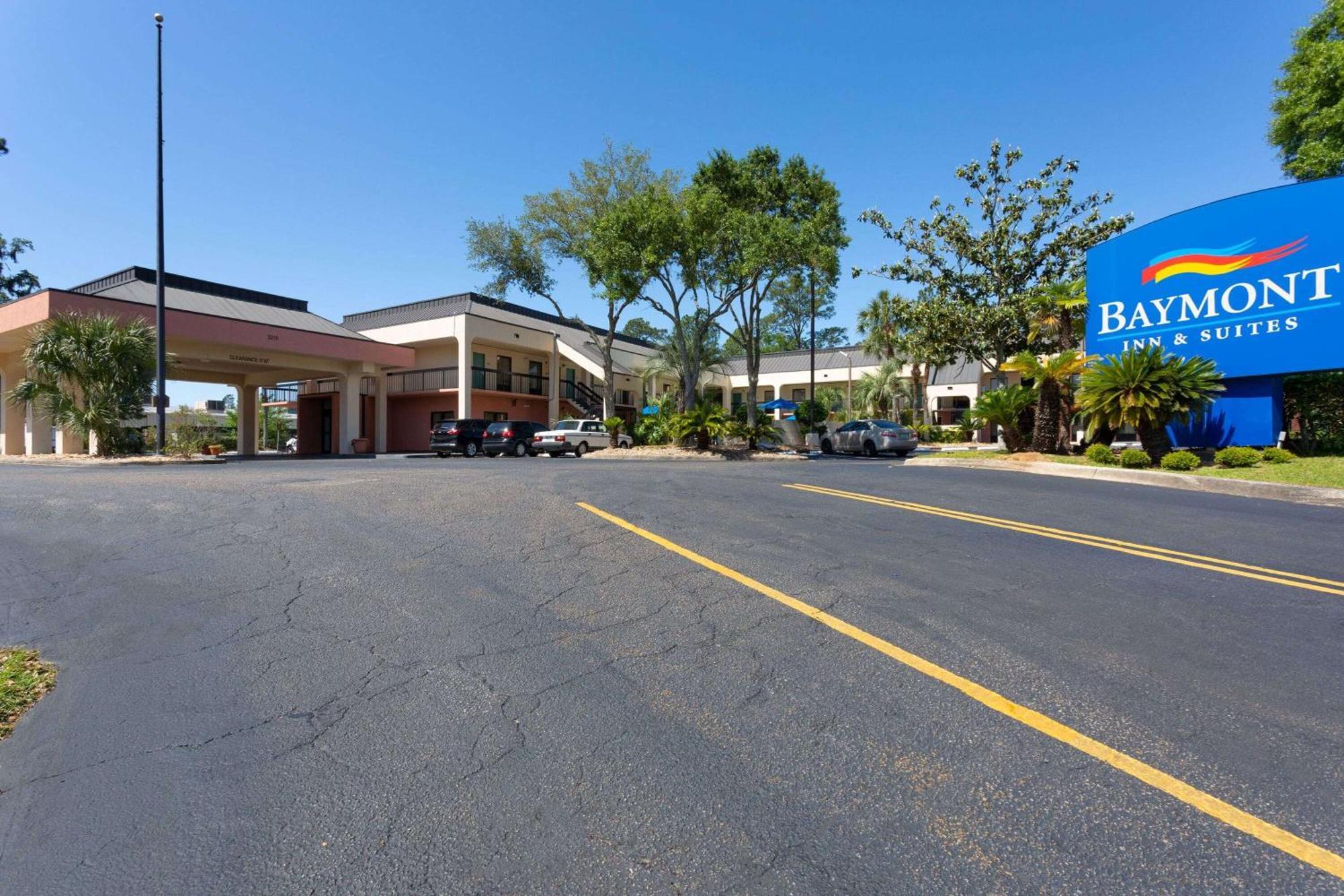 Baymont By Wyndham Tallahassee Bagian luar foto