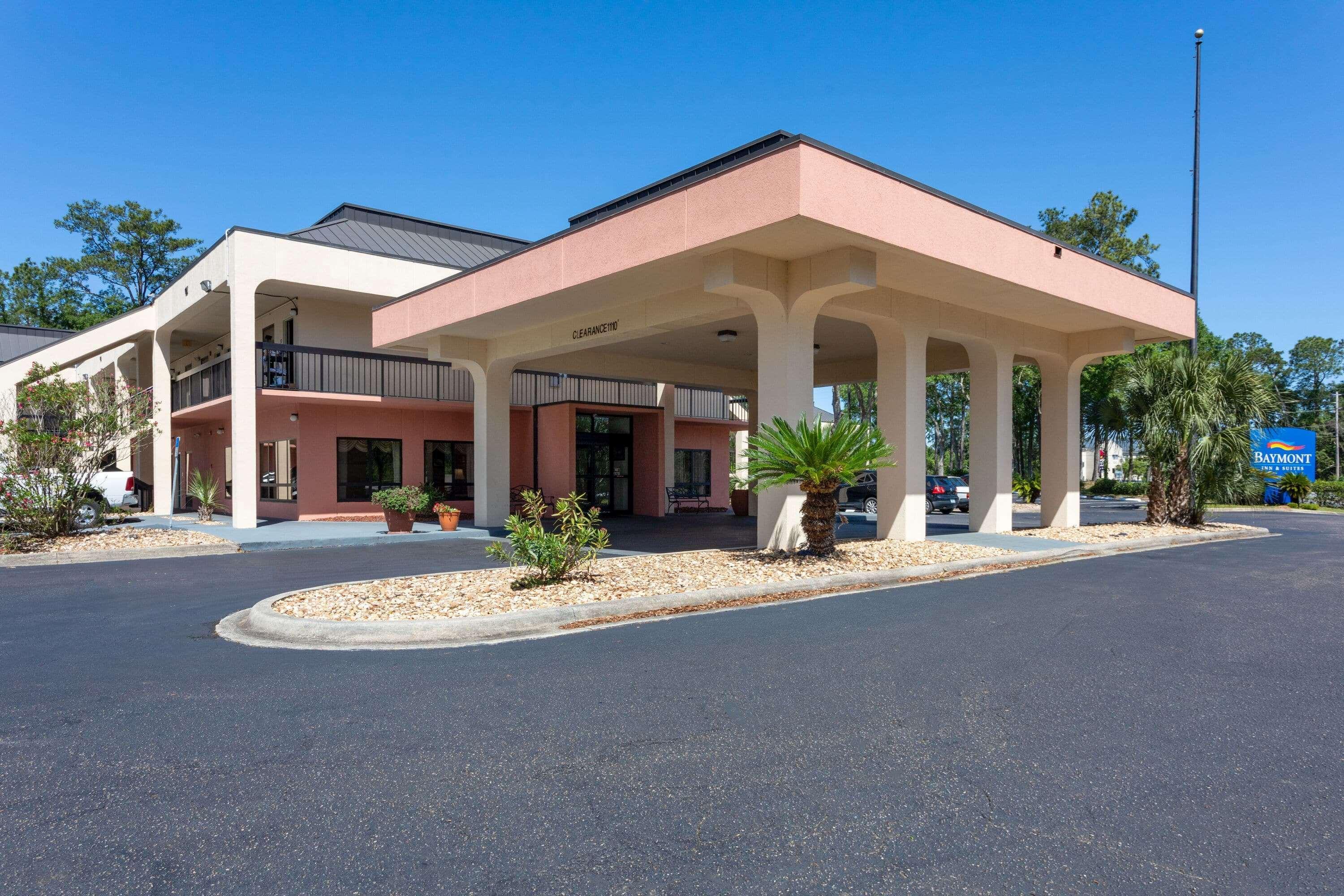 Baymont By Wyndham Tallahassee Bagian luar foto